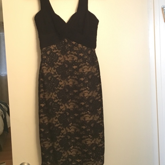Badgley Mischka Dresses & Skirts - Badgley Mischka Black and Tan lace cocktail dress